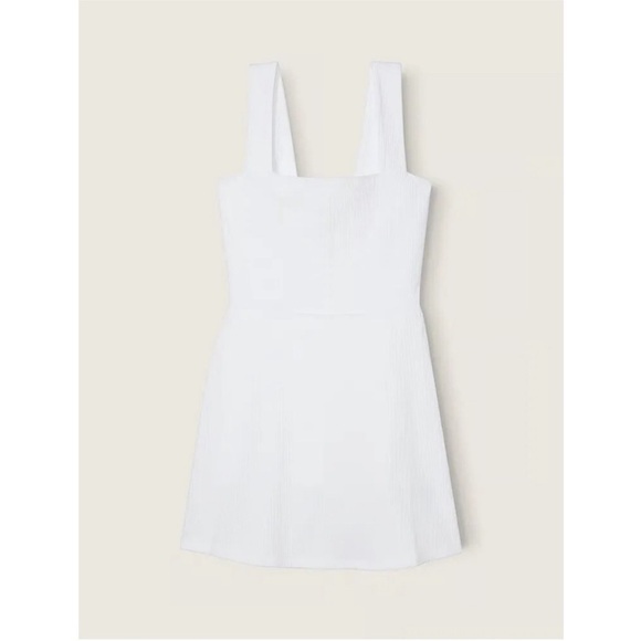 Victorias Secret Active Dress w/ Built in Shorts NWOT - Picture 3 of 9